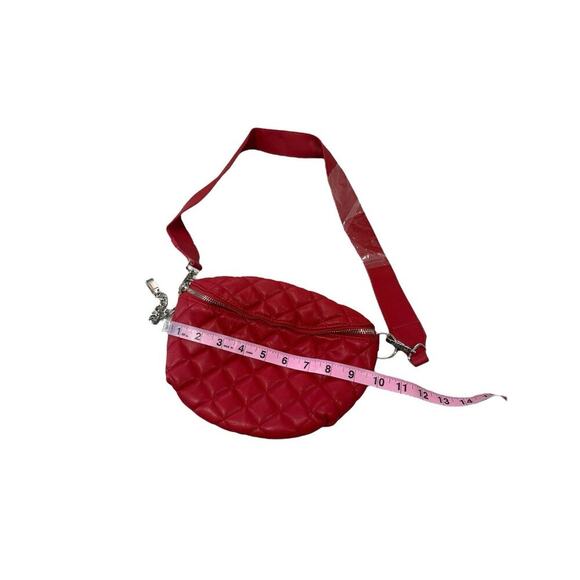 Steve Madden Faux Leather Quilted Red Belt Bag Travel Concert - Picture 5 of 7